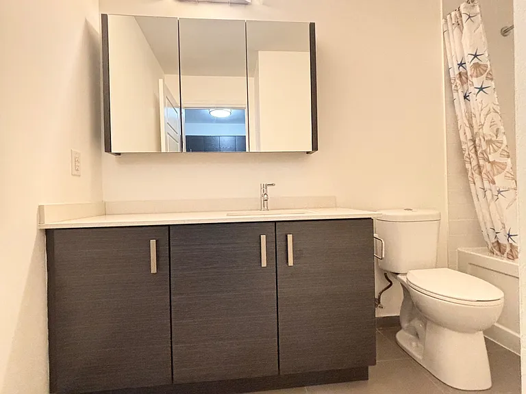 1 Uptown Dr #207 — Photo 36