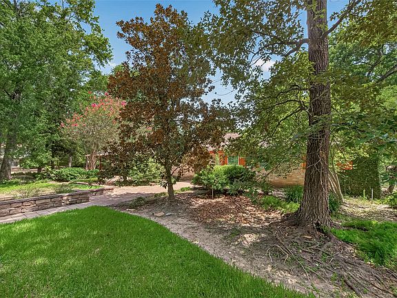2nd image of 19002 Mirror Lake Dr