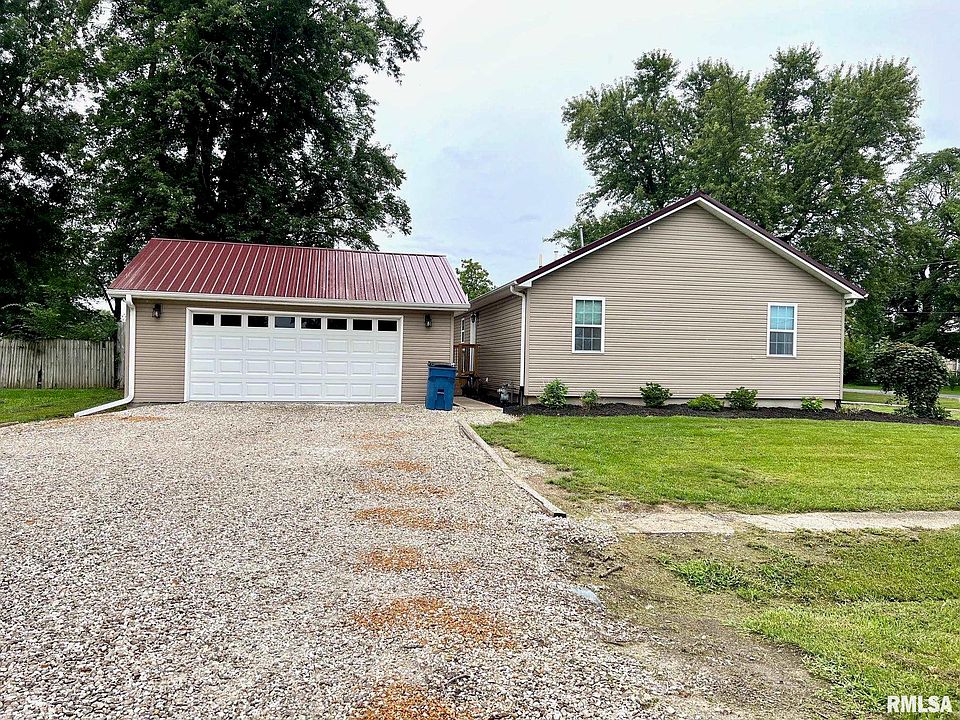 321 Houston St, Coatsburg, IL 62325 Zillow