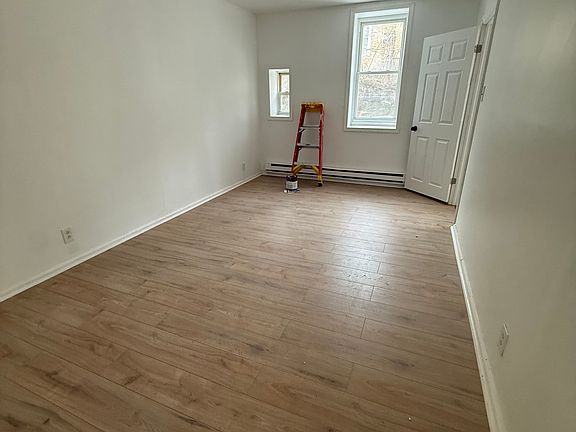 4th image of 151 W Apsley St #1