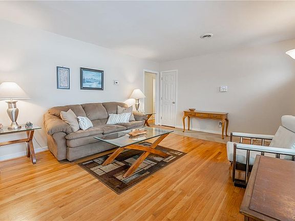 3rd image of 6256 Debora Dr