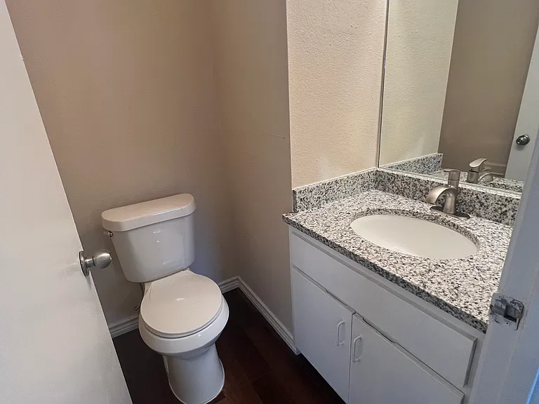 103 Hughson Ct — Photo 14