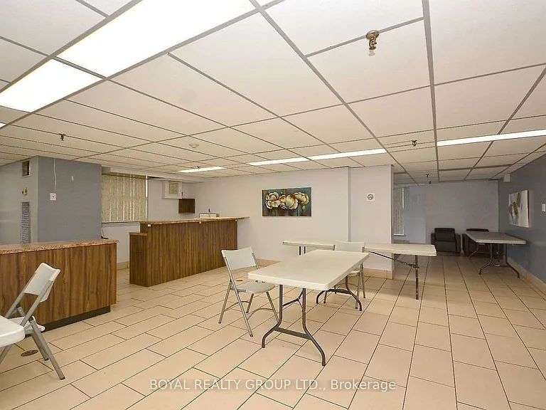 18 Knightsbridge Rd #303 — Photo 24