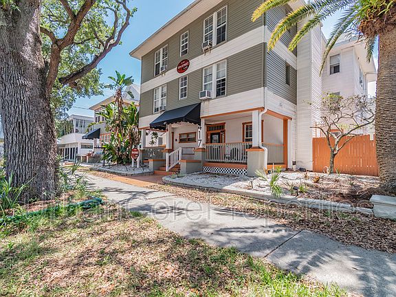 4th image of 417 4th St N #202