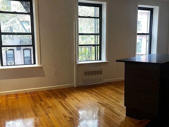 3rd image of 138 Dean St #3