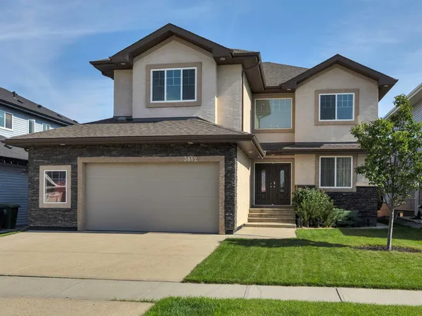 3812 Triomphe Blvd, Beaumont, AB T4X 0C4