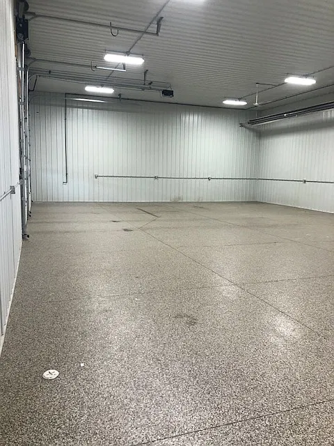 Studio, 2400 sqft, $1,475 — Photo 4