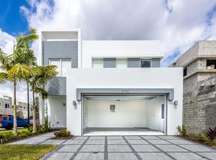 6750 NW 103rd Pl, Doral, FL 33178