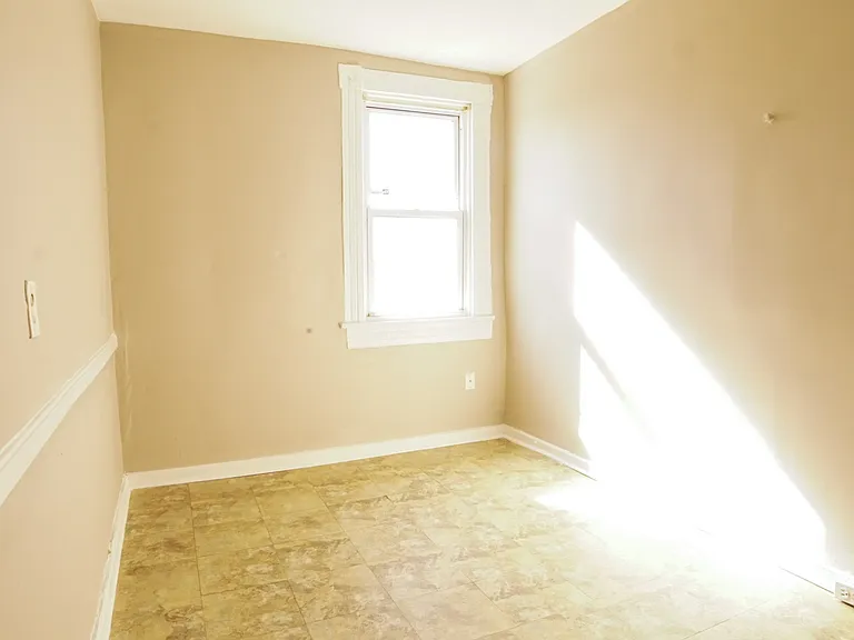 2705 Orleans St — Photo 5