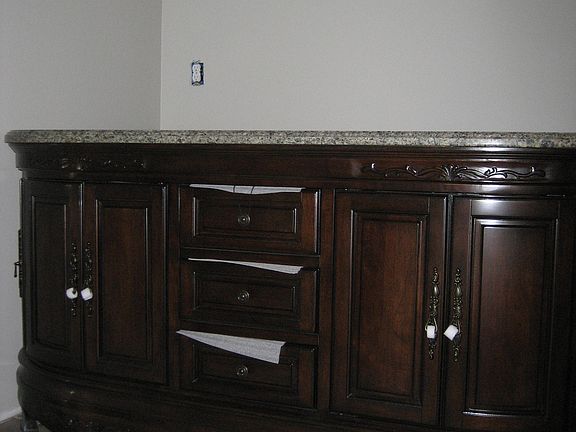 5th image of 4 Whittington Ct