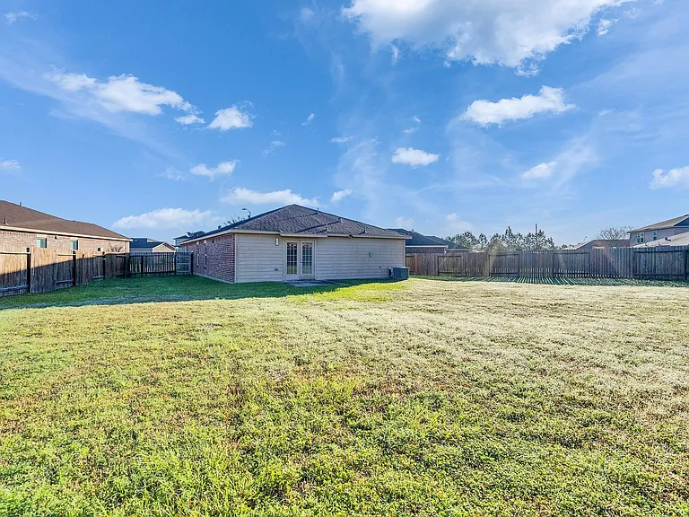 22419 Iron Mill Dr — Photo 26