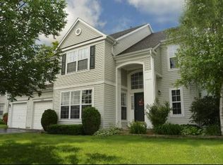 34120 N Old Walnut Cir, Gurnee, IL 60031