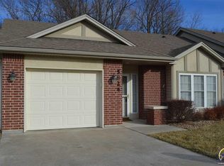 5824 SW Sterling Ln, Topeka, KS 66604