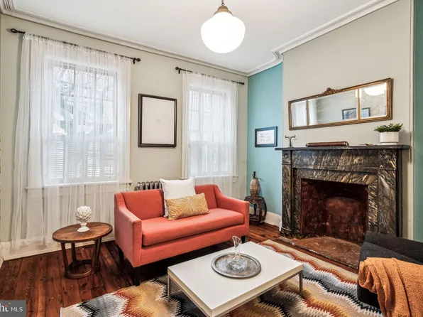 518 Queen St, Philadelphia, PA 19147