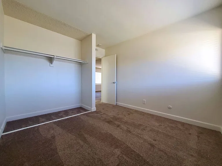 Parks Ave. Apartments — Photo 45