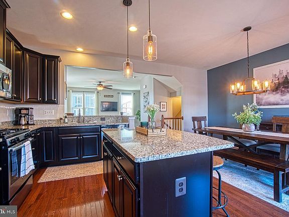 Island Perfect for Entertaining