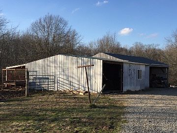 4th image of 1629 County Road 1400 E
