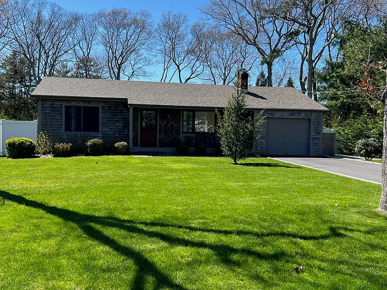 69 Rogers Ave — Photo 2