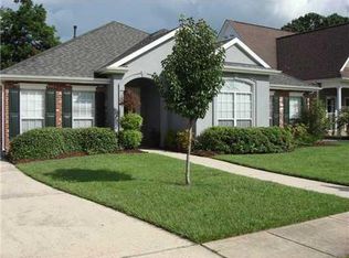 25 Chalstrom Dr, River Ridge, LA 70123