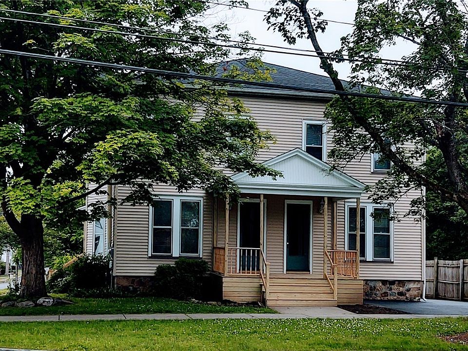 1st image of 306 W Main St