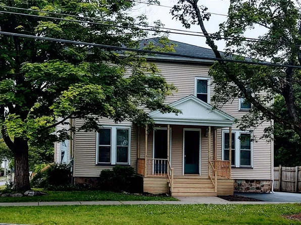 306 W Main St, Palmyra, NY 14522