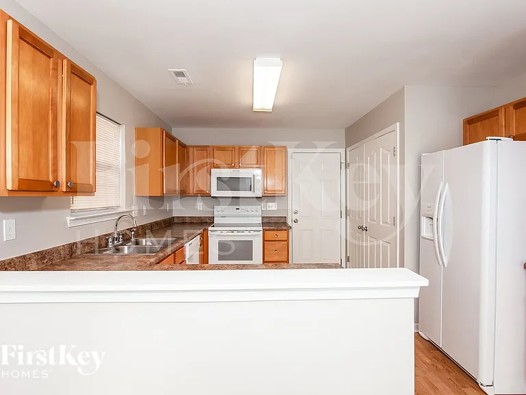 7411 Mary Jo Helms Dr — Photo 6