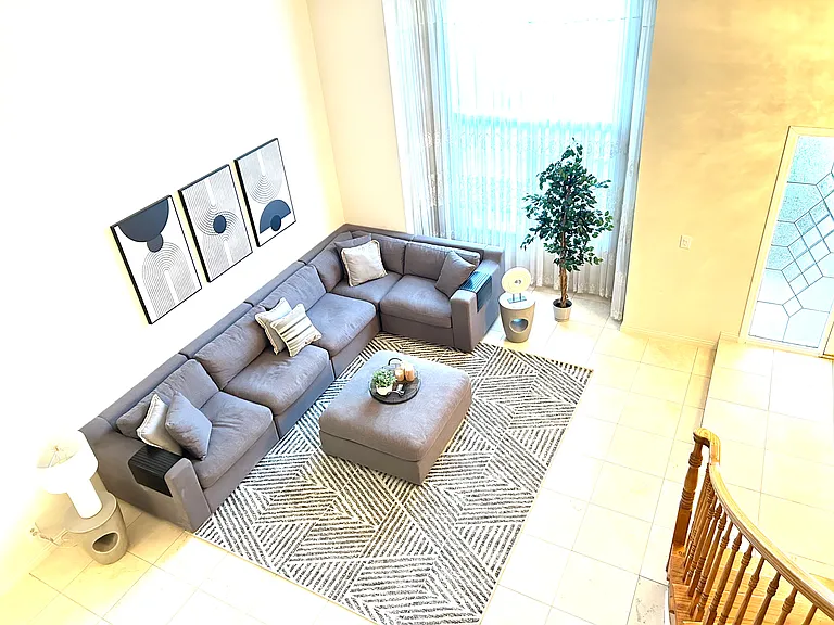 18210 Hatteras St — Photo 10