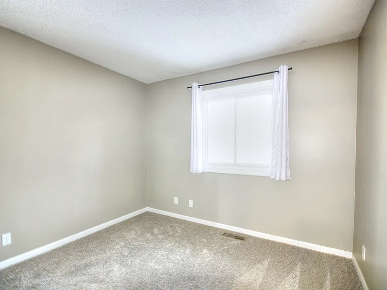 311 W Eagle Lake Dr — Photo 12