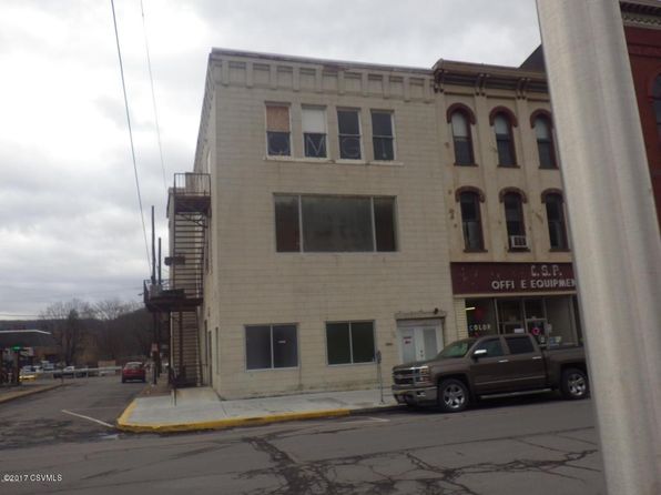 226 E Independence St