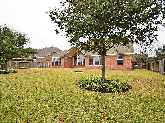 4th image of 20823 Winston Lake Dr