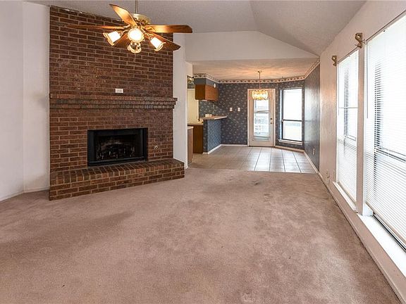 2nd image of 505 E Stone Cir