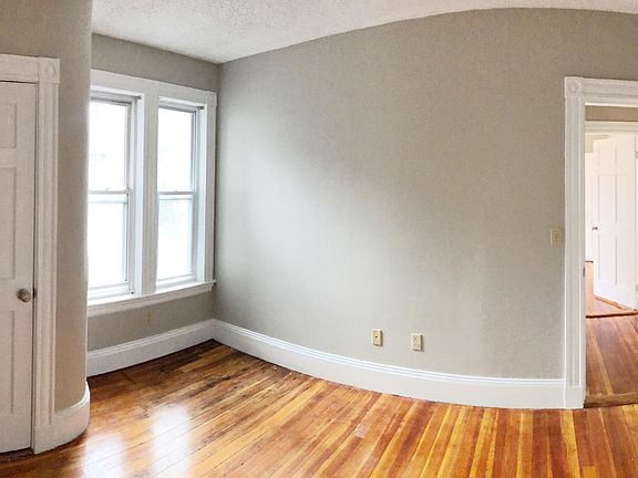 4th image of 81 Bigelow St #1