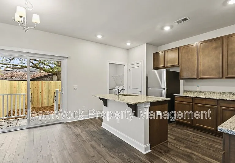 101 Langley Dr #C — Photo 6