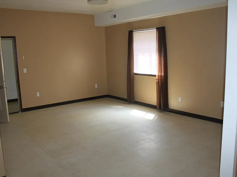 918 Main St #25 — Photo 14