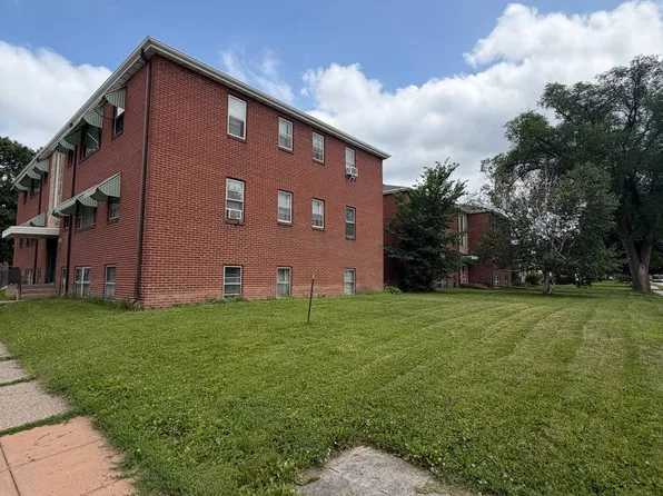 1511 Larpenteur Ave W #2, Saint Paul, MN 55113