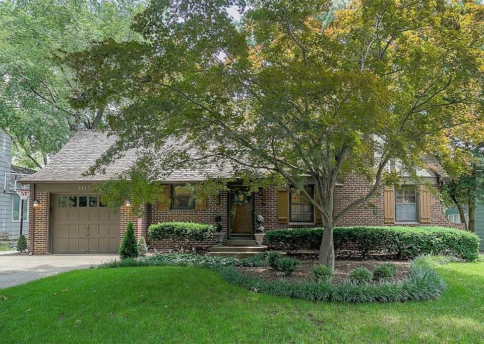 Beautiful tree-lined street in Fairway's "golden triangle".