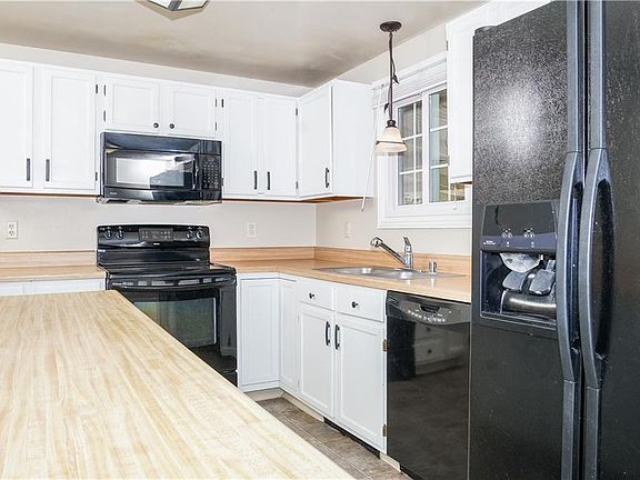 3rd image of 3612 Gladiator Cir