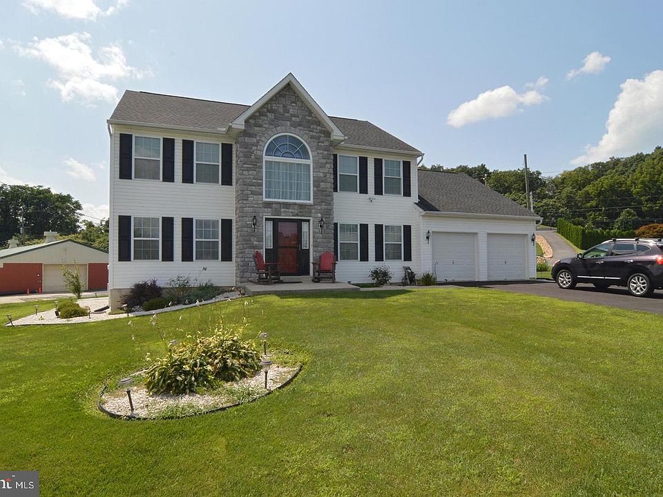 1st image of 728 Belfair Dr