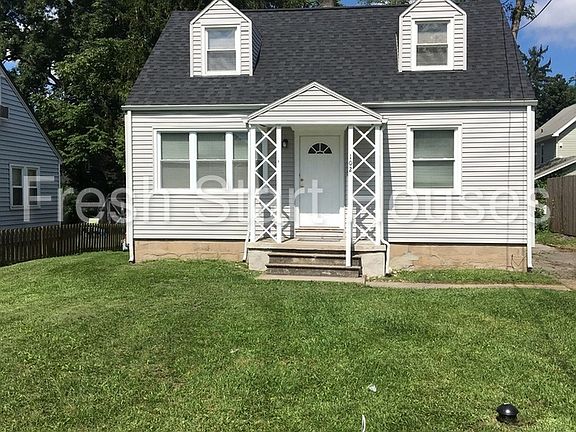 2nd image of 102 Hoover Dr