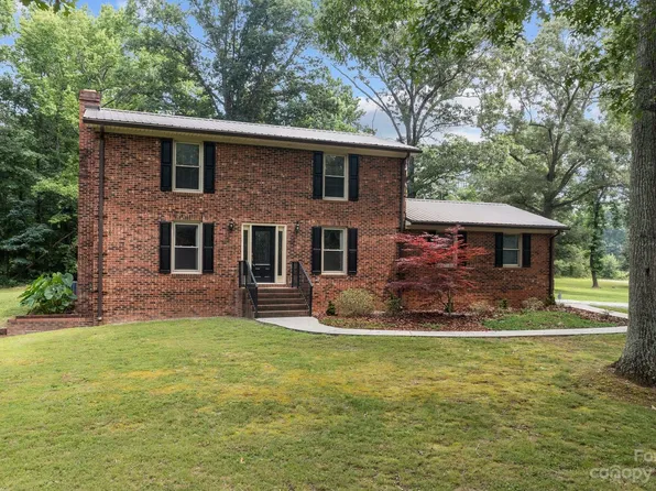 190 Rattlesnake St, Salisbury, NC 28146