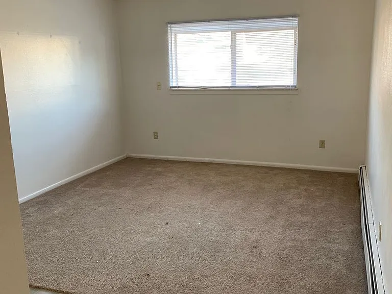 Regency Apartments 4805 — Photo 3