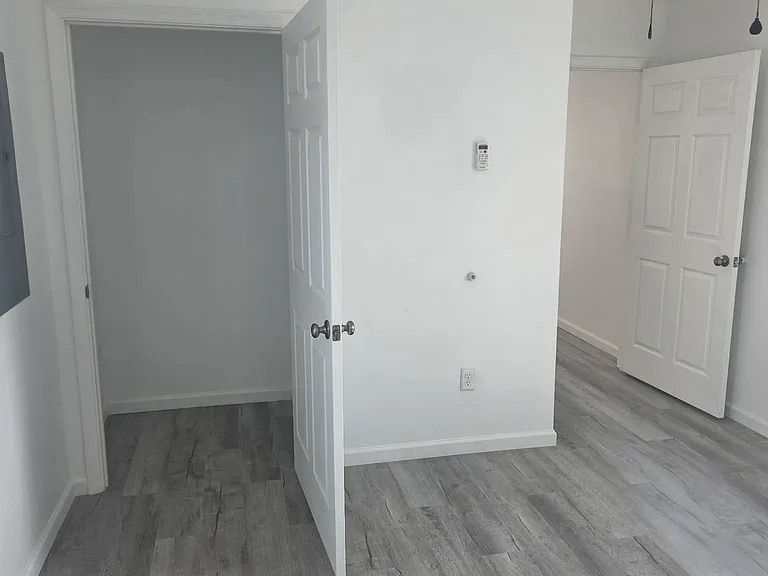 219 Pennsylvania Ave #B — Photo 8