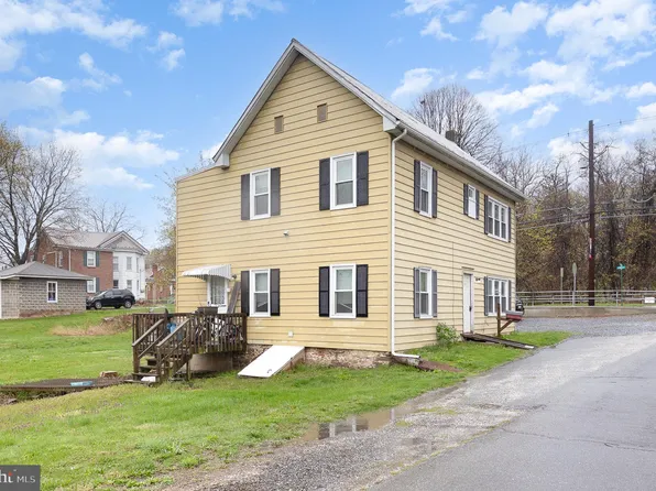 17 Clark St, Duncannon, PA 17020