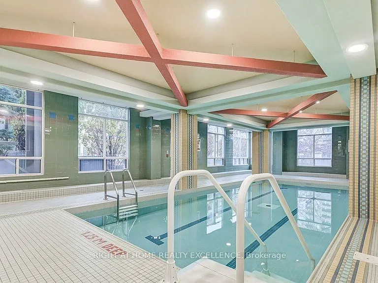 29 Northern Heights Dr #806 — Photo 3