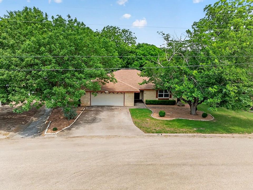 1st image of 239 Wedgewood Ln