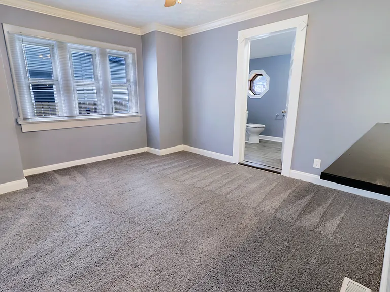 635 S Eureka Ave — Photo 4