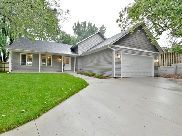 2345 Belmont Ln E, North Saint Paul, MN 55109