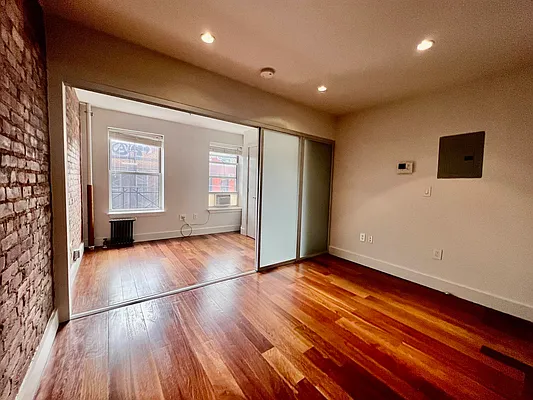 Rented by Keller Williams NYC | media 8
