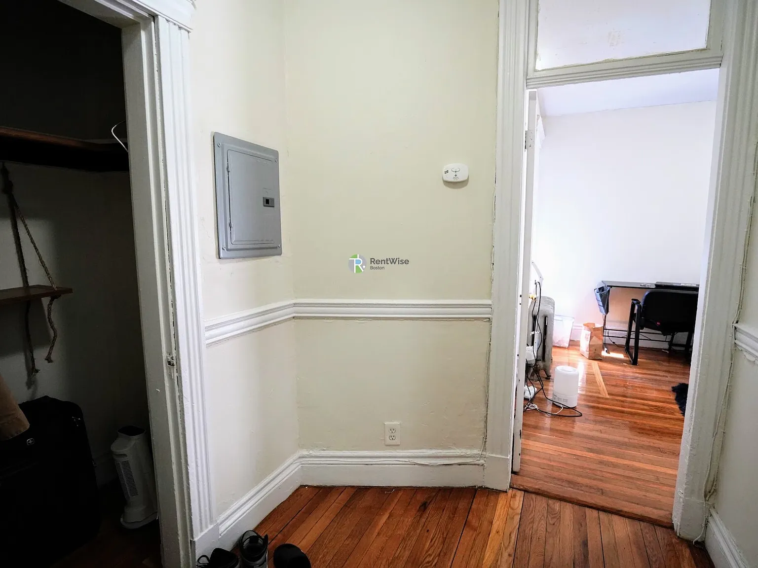 Studio, 450 sqft, $2,075 — Photo 2