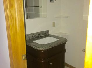 717 Ridge Rd APT 2B, Wilmette, IL 60091